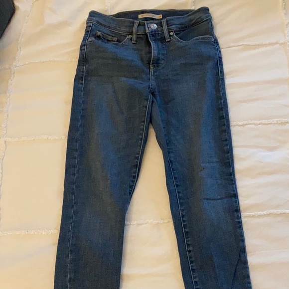 LEVIS 311 Shaping Skinny - Picture 2 of 2